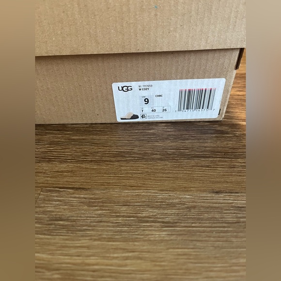 Ugg Cozy Knit Slippers in Charcoal Size 9 - Picture 5 of 10